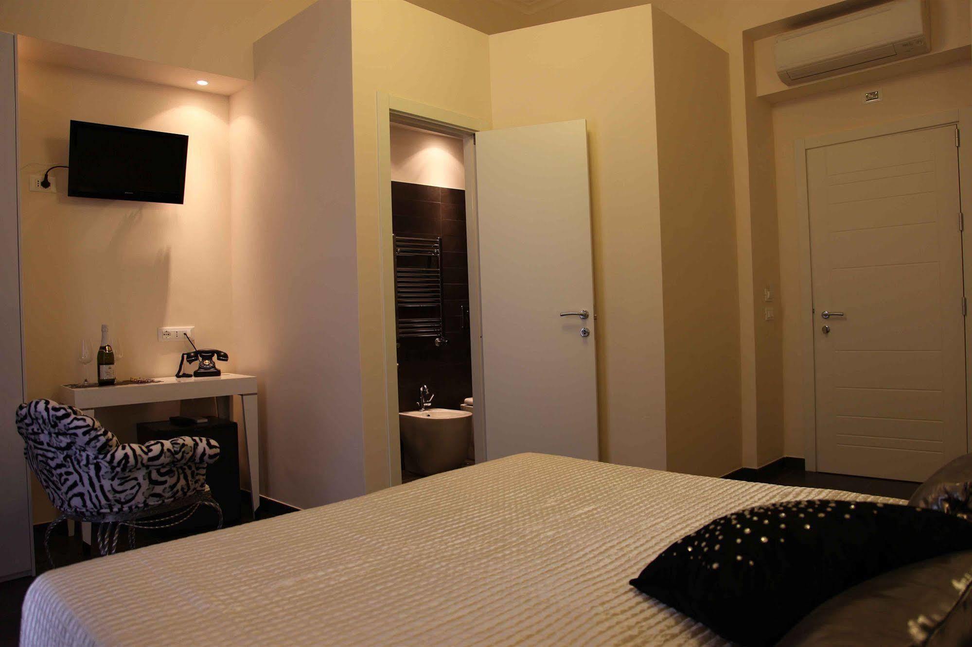 Deko Rome Bed & Breakfast Екстериор снимка